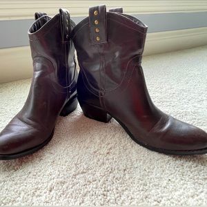 Woman’s boots